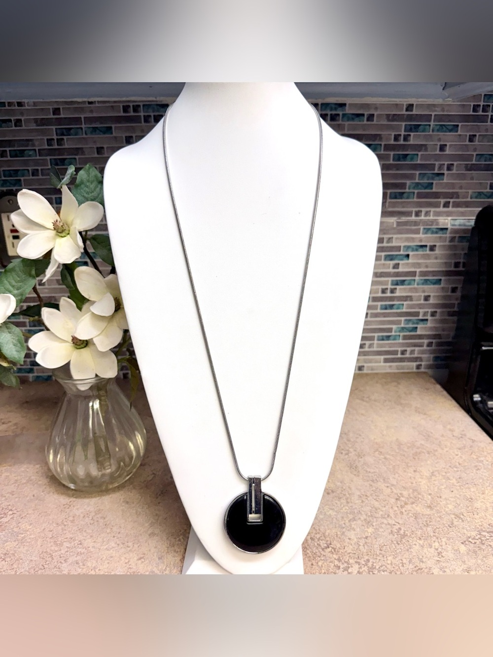 Chico’s modernist black and silver pendant necklace
